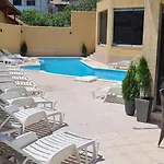 Hotel дани 3*
