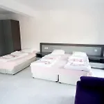 дани Hotel Sandanski
