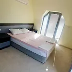 Hotel дани