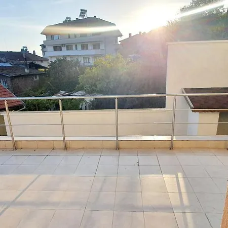 Hotel дани 3*