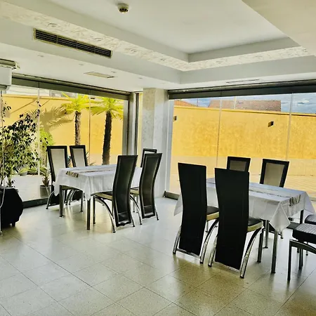 Hotel дани 3*