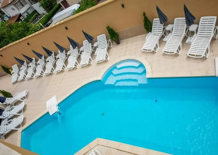 Szálloda дани Szandanszki